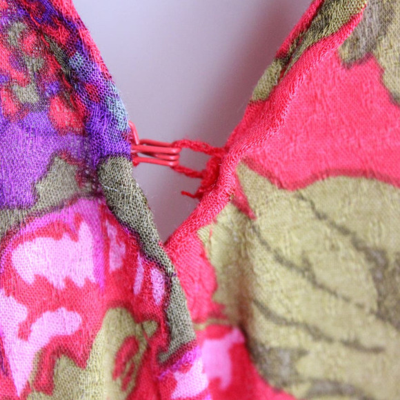 UO Georgie Surplice Blouse Floral Long Sleeve in Pinks Size Large - Picture 12 of 15